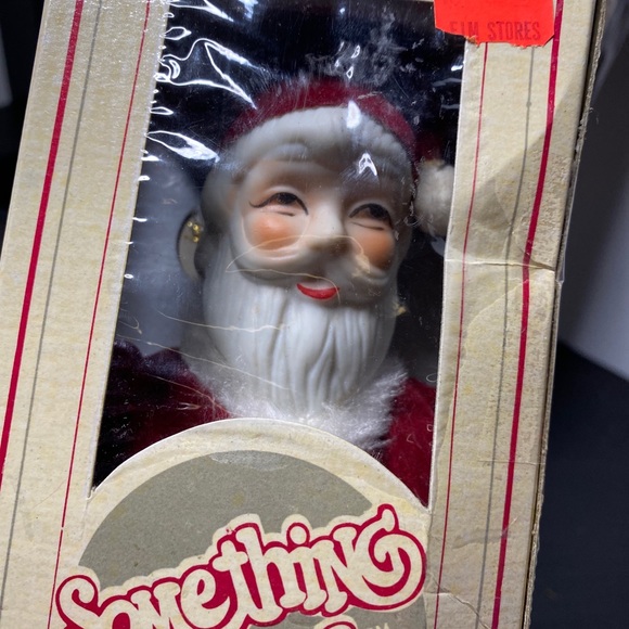 Vintage “Something Special” Porcelain Mr, Mrs. Claus Dolls - Picture 3 of 6